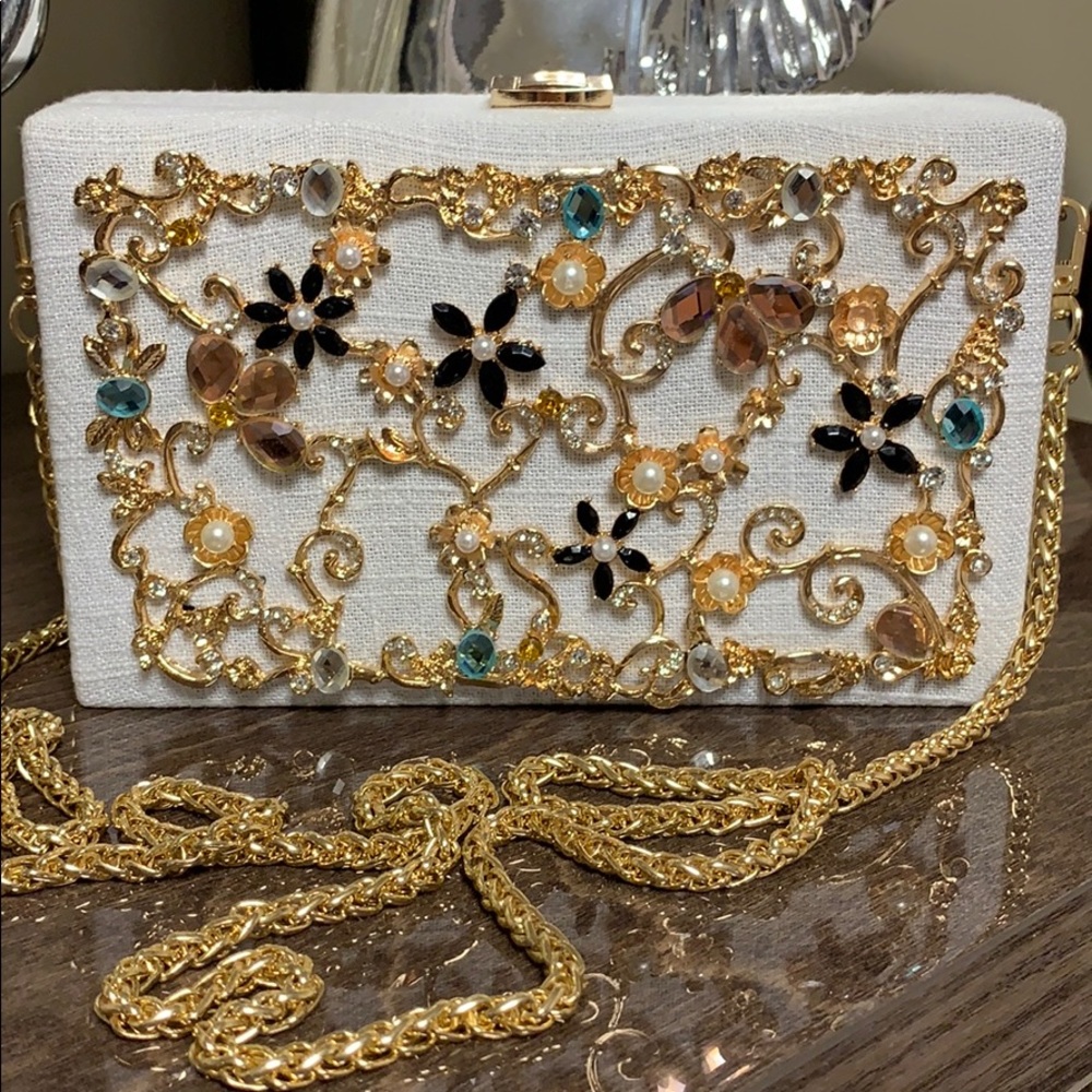 Gorgeous Rhinestones crystals clutch